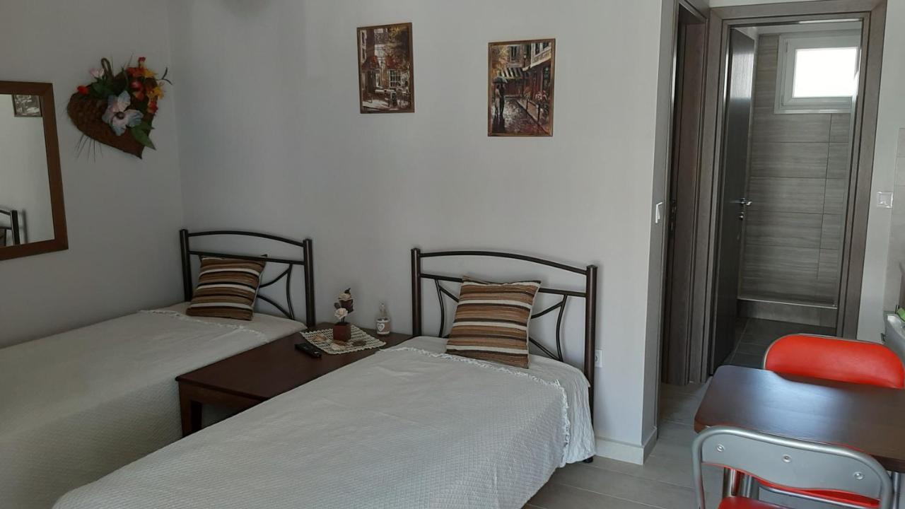 Erosaria Suites Nikíti Eksteriør bilde